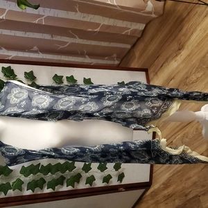 Sheer Navy blue 💙 light yellow 💛 and white scarf vest